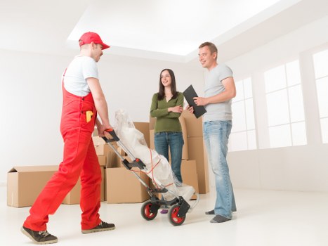 Screen-reader friendly Battersea moving services interface