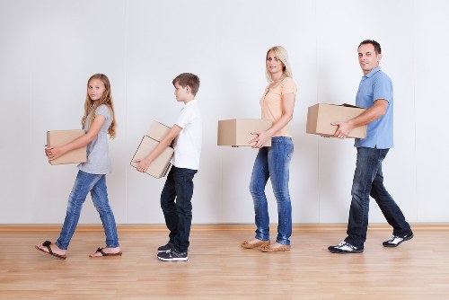 Packing and moving checklist for a Battersea man with a van booking